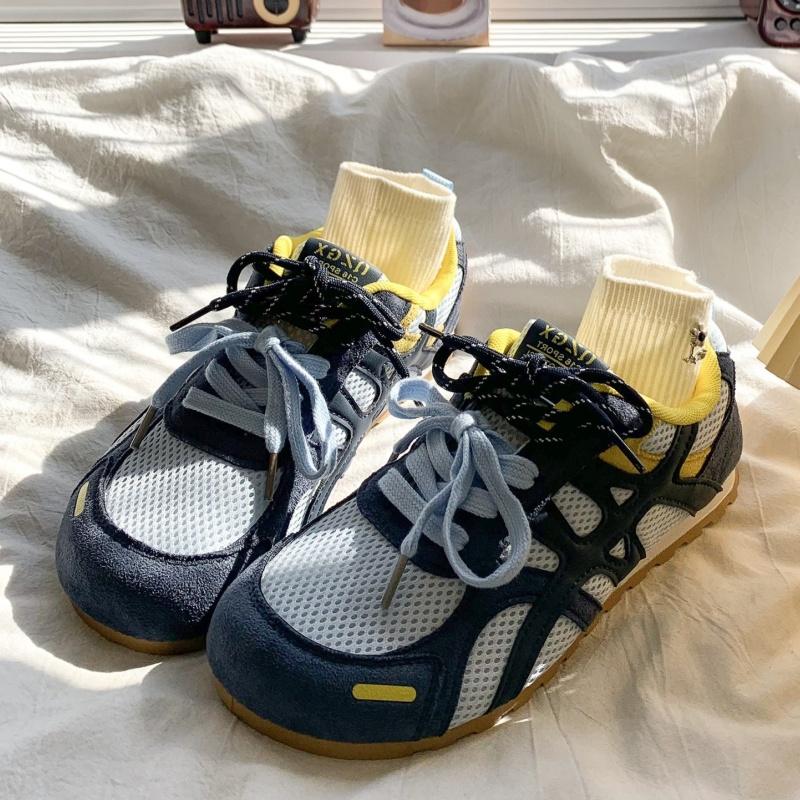 Fashion 2025 Spring Autumn New Fashion Korean Style Soft Bottom Anti Slippery Sneakers Casual Versatile Running Comfy Women Sneakers