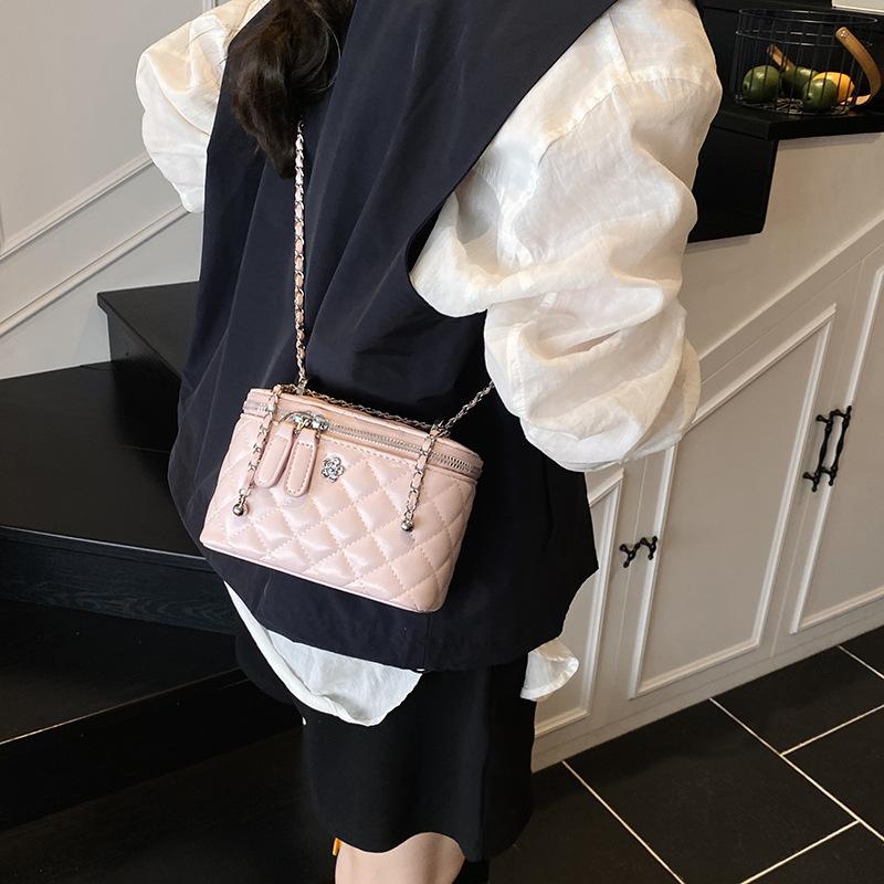 Chain bucket bag women's new fashion versatile casual high-end messenger bag box small square bag