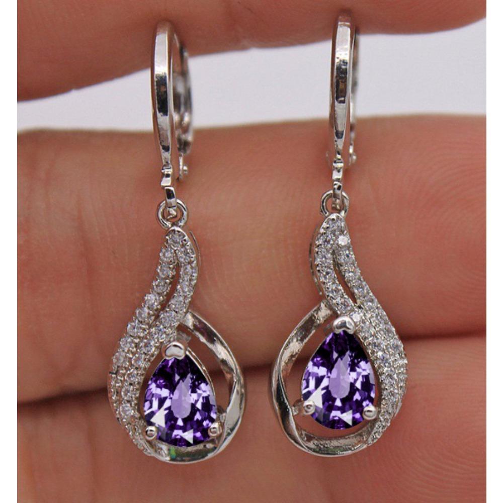 

Новые Популярные Серьги с Цирконом в виде Капель Воды и Серьги-Пуссеты с Бриллиантами Серьги-Пряжки Женские Легкая Роскошь и Универсальные Маленькие Аксессуары