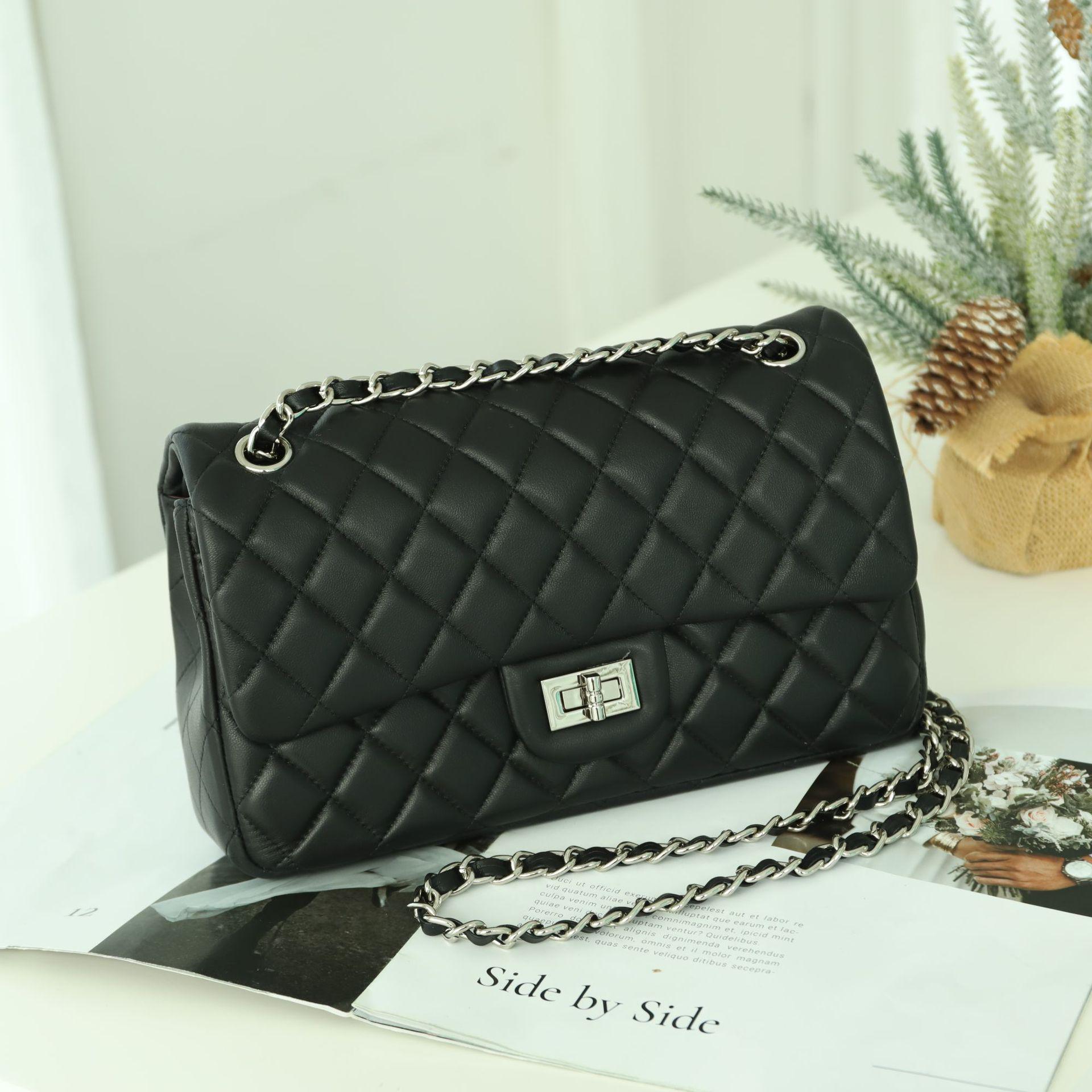 

Сумка через плечо из овчины с ромбической цепочкой - 2025 осень/зима Commuter, универсальная, маленькая квадратная высококачественная женская сумка-мессенджер 26x8x15 cm (LxWxH)