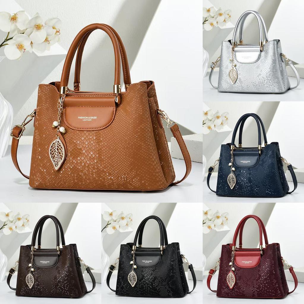 Pu Snake Skin Handbag With Zipper Closure For Daily Casual Use