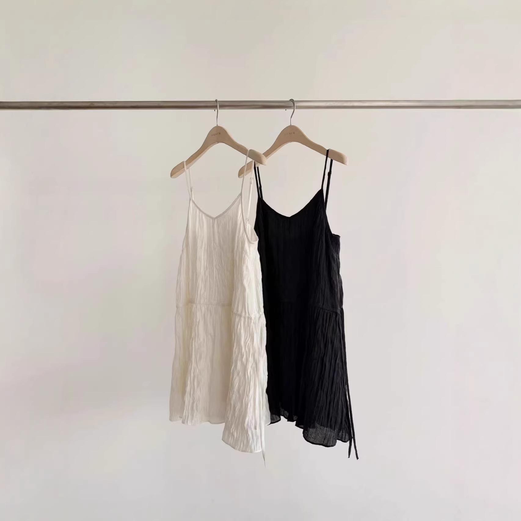 

2026 Spring Korean Dongdaemun Style Sleeveless Pleated Camisole Dress for Women One Size білий