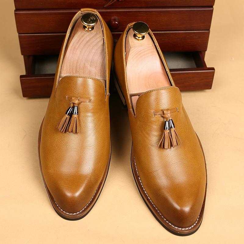 2024 Retro Fashion Men's Spring Pointed Comfortable Casual Leather Shoes Classic Tassels Men Trendy Slippers Lazy Leather Shoes