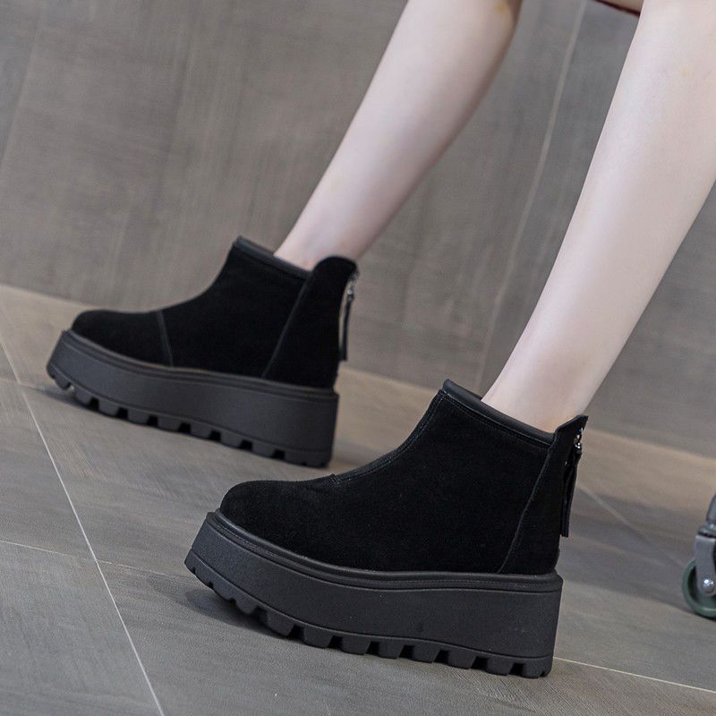 Thick-soled Martin boots women's 2025 new British style autumn and winter velvet small man heightening European popular muffin short boots