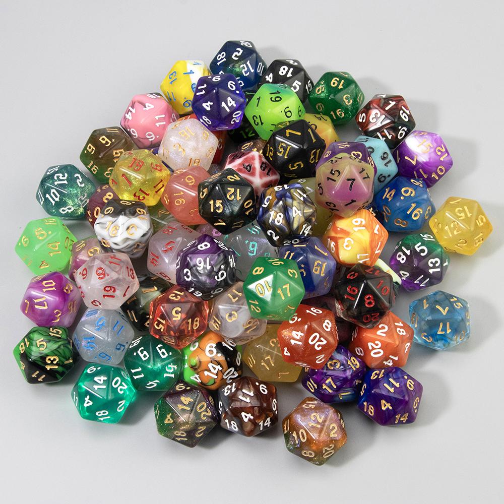 100 Stück Zufälliges Würfelset für DND Rollenspiel, Verschiedene Farbstile Polyedrische Würfel D4/D6/D8/%/D10/D12/D20 Spielwürfel