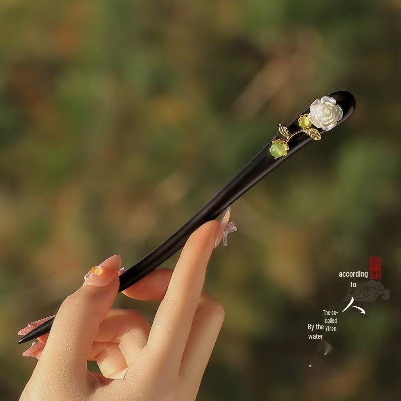 Sandalwood Women's Hairpin: Elegant Modern-Chinese Style Wooden Updo Stick
