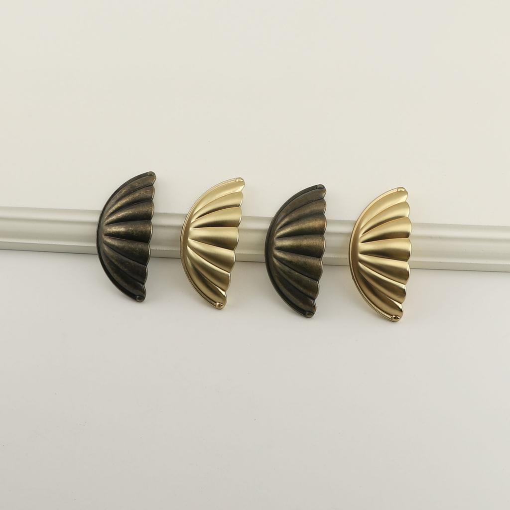 Shell Shape Retro Zinc Alloy Cabinet Furniture Pull Handle Drawer Cupboard Wardrobe Door Handle with 25mm Screw