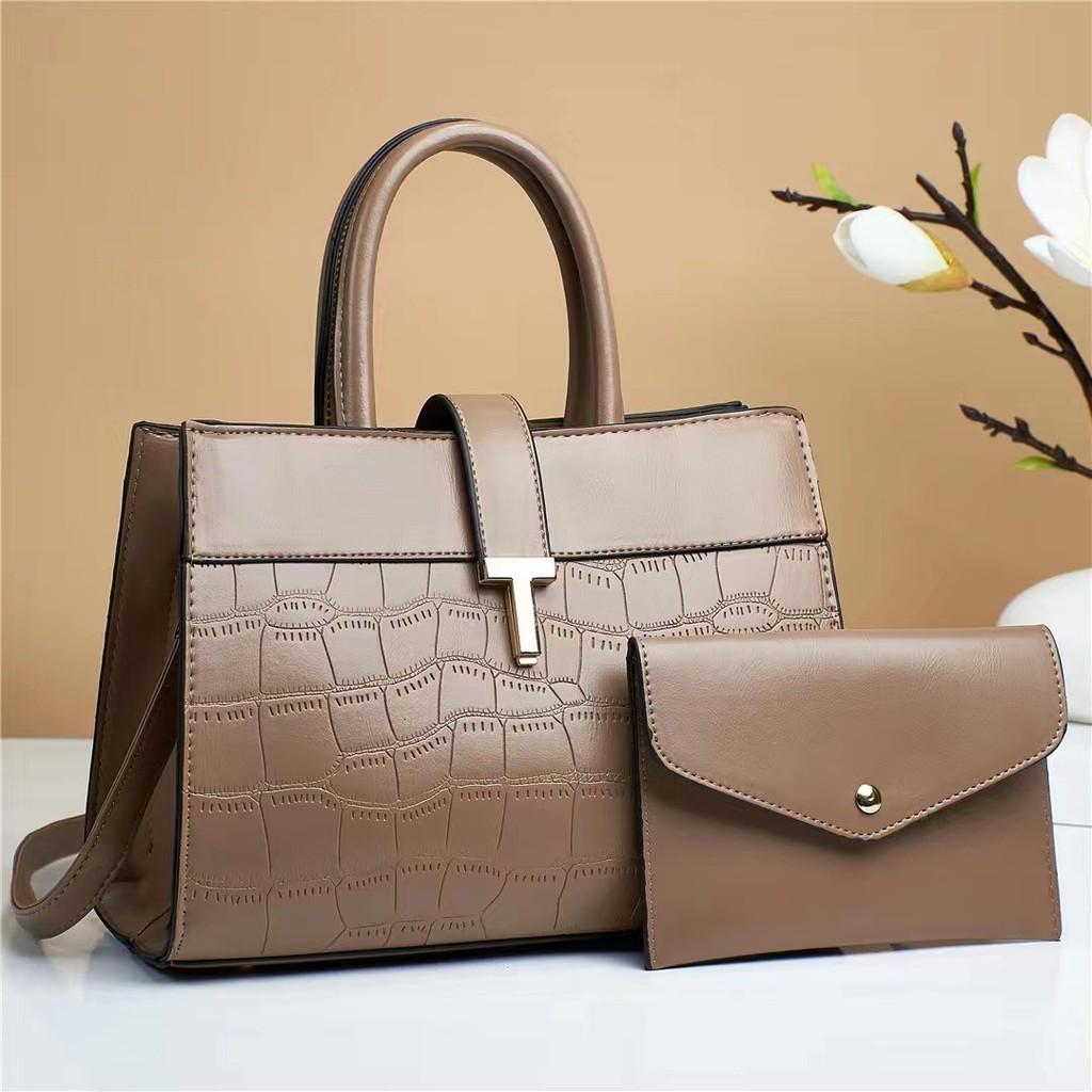 Color Solid Classic Women Shoulder Bag Soft Structure Versatile Travel Design