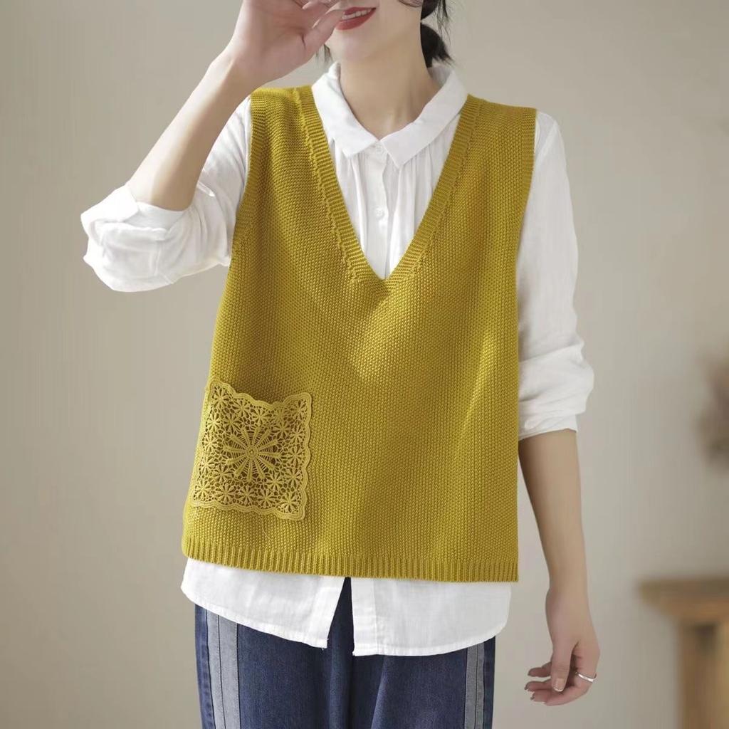 Women's Retro Artistic V-Neck Knitted Vest Coat for Autumn Hollow-Out H-Shape Slim-Fitting Gilet