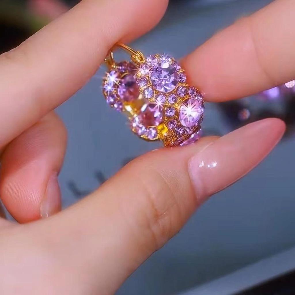 2024 Zirkon Vintage Ohrringe: Funkelnde Voll-Diamant-Ohrklemmen in zeitlosem, vielseitigem, modischem Stil