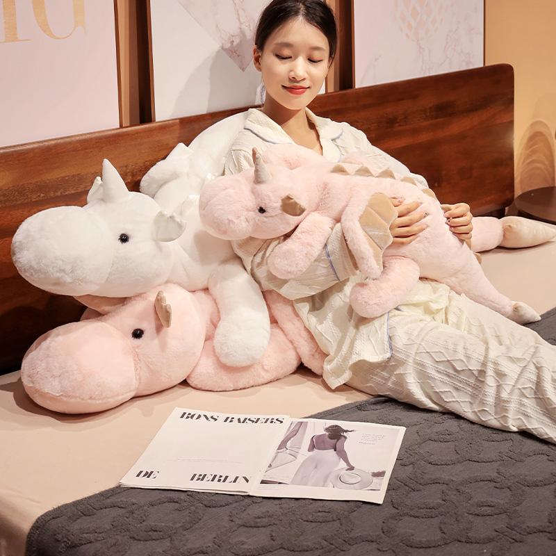 1 adet 70-150cm Dev Beyaz Ejderha Peluş Oyuncak Unicorn Boynuzlu Uçan Kanatlar Ejderhalar Dinozorlar Kucaklama Yastık Dinozorlar Uyku Hediyesi