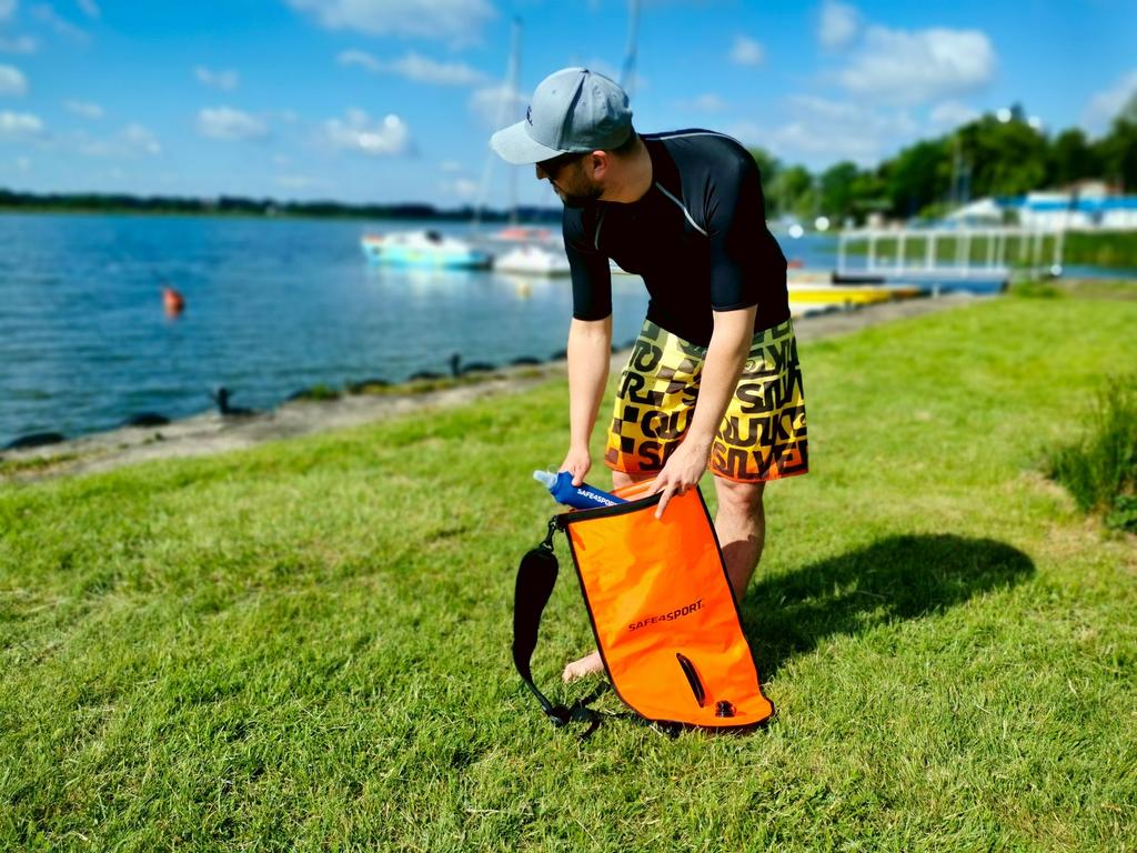 Sicherheitsboje zum Schwimmen runswimmer mit Rucksackfunktion xl