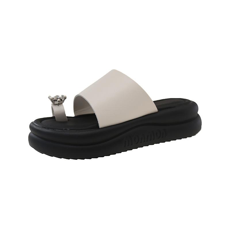 Rhinestone cover toe thick-soled cool slippers for women to wear in the summer of 2025 new beach popular one-word Roman shoes