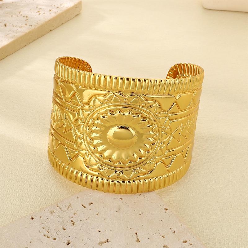 European & American High-End Geometric Gold Stainless Steel Sun Bracelet