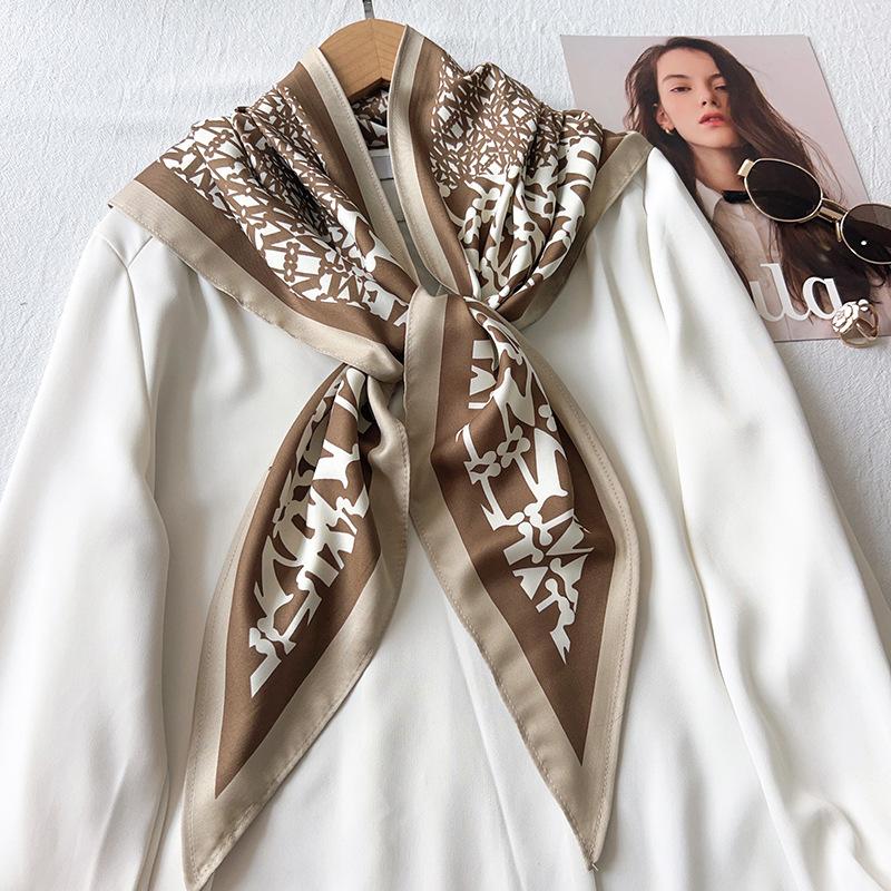 New high-end letter printing waist triangle scarf silk scarf commuting versatile waist scarf personalized niche scarf waist accessories