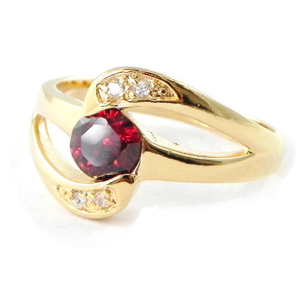 Vergoldeter 'Fusion'-Ring mit weißem Granat