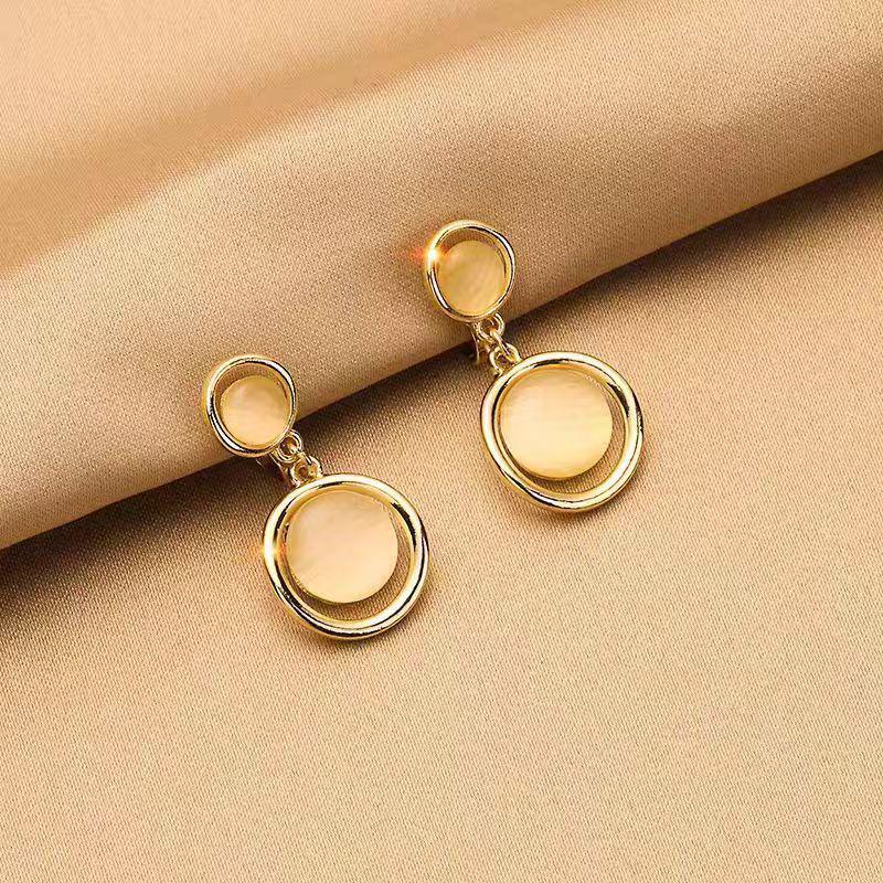 Cercei cu Flori din Piatră Ochi de Pisică Acul de Argint - Accesoriu de Modă Elegant, Versatil pentru Femei