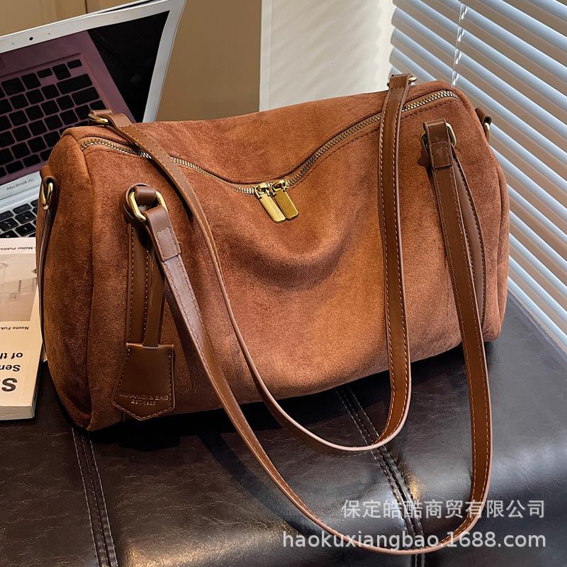 Autumn and Winter Retro Suede Large-capacity Bag Women's 2025 New Niche Single Shoulder Underarm Bag Premium Tote Bag