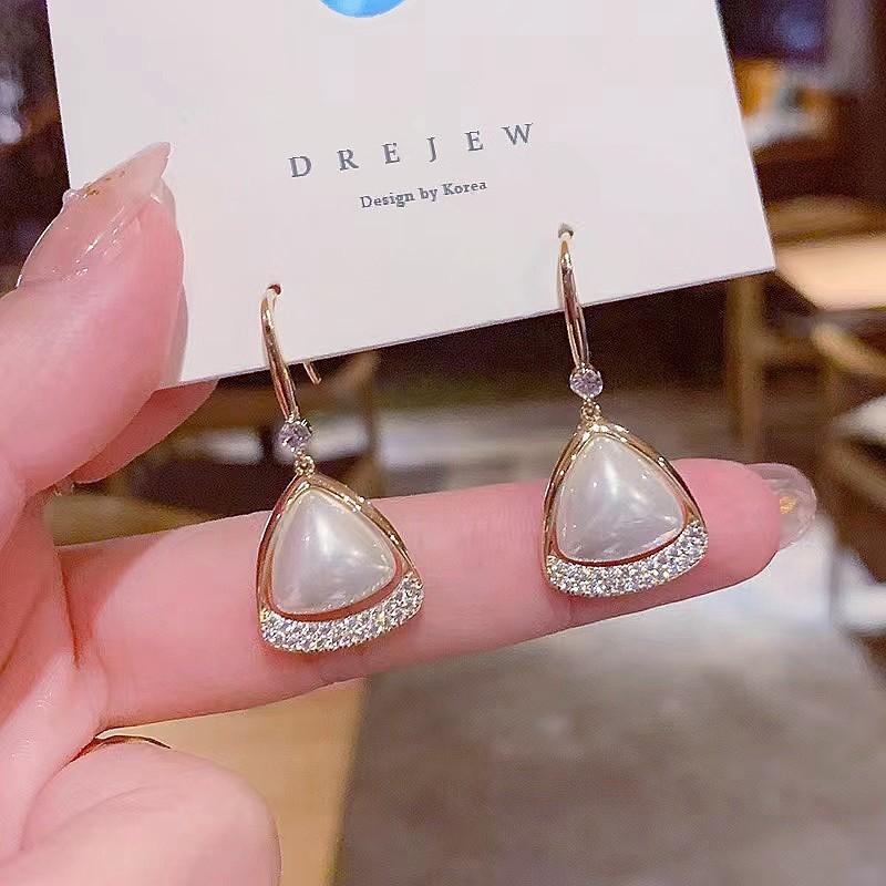 French Mermaid Ji Love Pearl Earrings High Sense Niche Light Luxury Temperament Sweet Earrings Versatile Exquisite Earrings