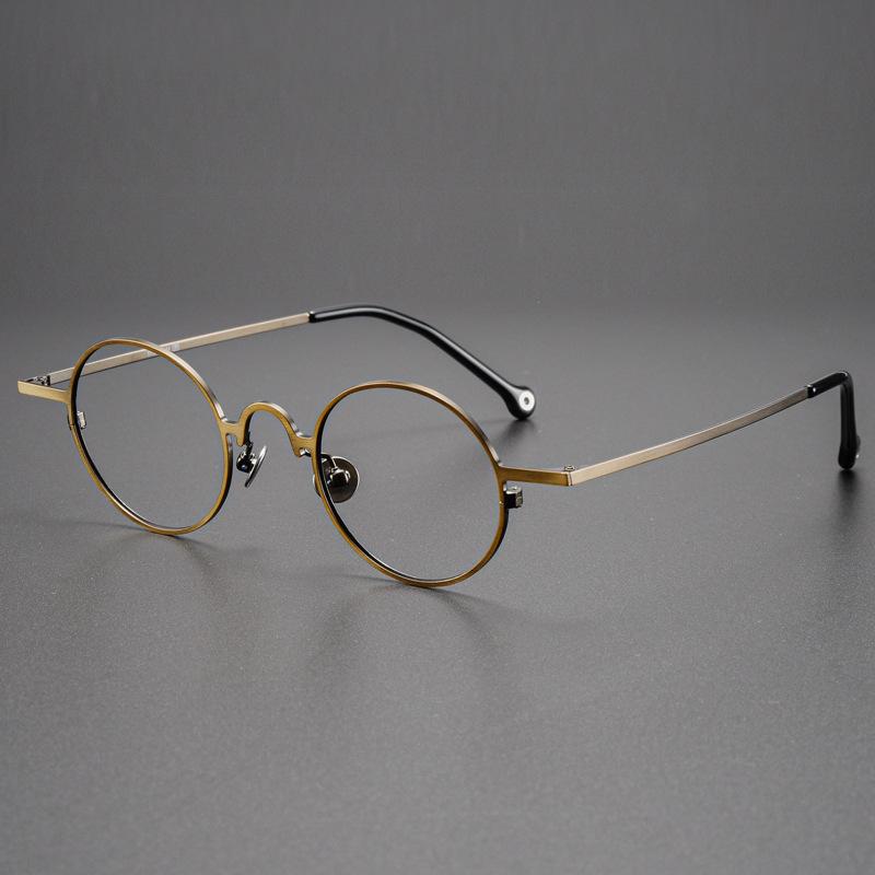 2022 Ultralight Retro Small Round Frame Pure Titanium Glasses Brand Design Photochromic Anti-Blue Light Reading Glasses For Men