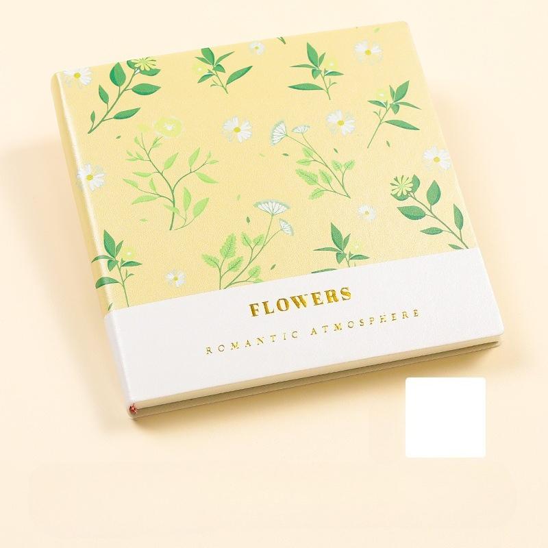 Quadratisches leeres Notizbuch, das flach aufgeklappt werden kann  Tragbares Skizzenbuch  Schnellskizzenbuch  Verdicktes Notizbuch  Zeichenbuch  Speziell für Kunststudenten