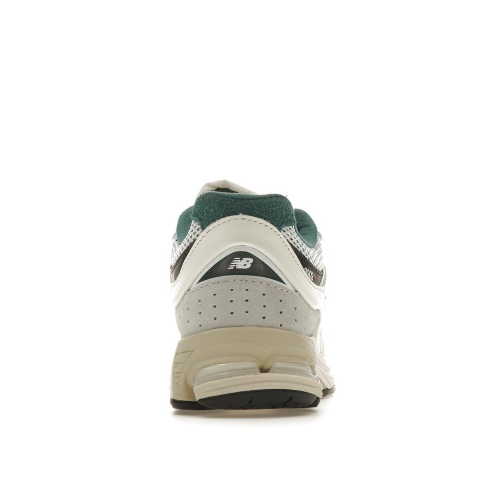 New Balance 2002R Pouch - Vintage Teal Unisex Sneakers White Sea-Salt M2002RVD