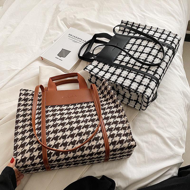 Casual large-capacity bag women's spring and summer new fashion woolen shoulder bag commuting simple portable tote bag