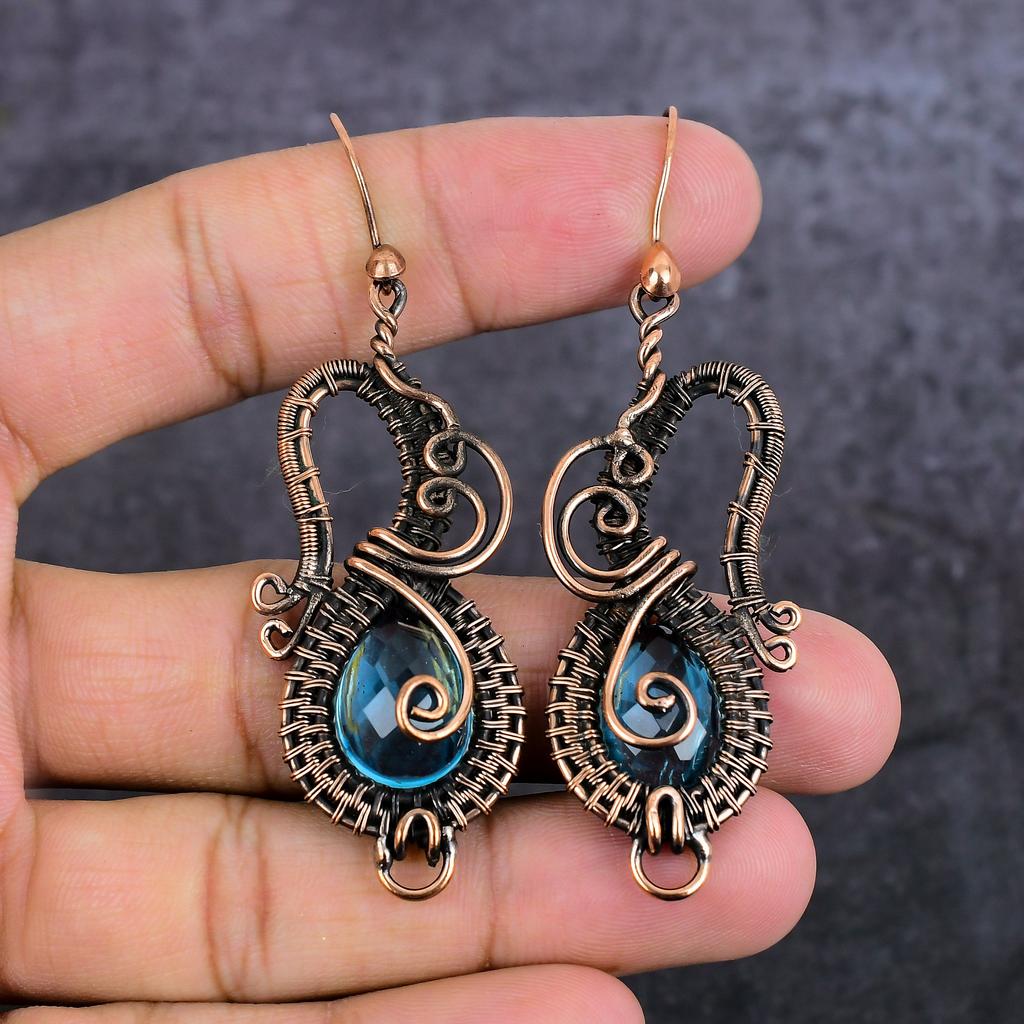 Ručně vyráběný náušnice z měděného drátu s modrým topazem 3,03" l1o02