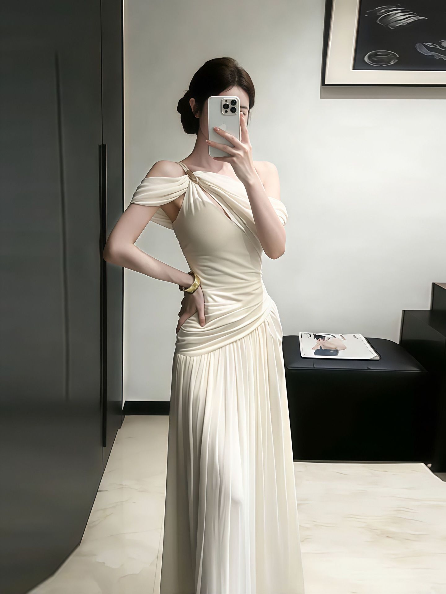 

Light luxury, cold and elegant French atmosphere, slanted shoulder mesh stitching kink design long dress, sexy pure desire dress XL білий