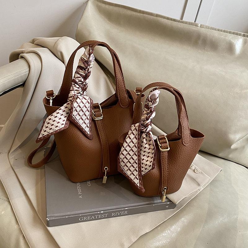 

Niche Портативная сумка-ведро Женская популярная сумка-мессенджер Универсальная сумка через плечо large коричневый