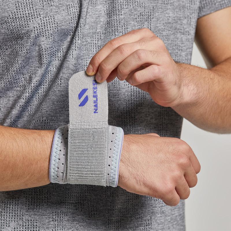 Professional Sports Winding Pressurized Wristband for Basketball Fitness Bench Press Ski Table Tennis Wrist Support