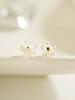Minimalpiercing 14K Mother-Of-Pearl Flower Piercing Earrings