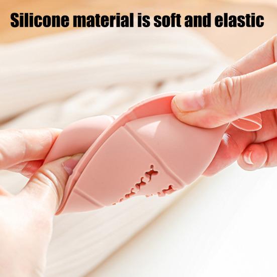 Makeup Sponge Storage Bag Anti-Dust Fully Wrapped Design Breathable Ventilated Hollow Structure Portable Handle Food-Grade Silicone Makeup Applicator