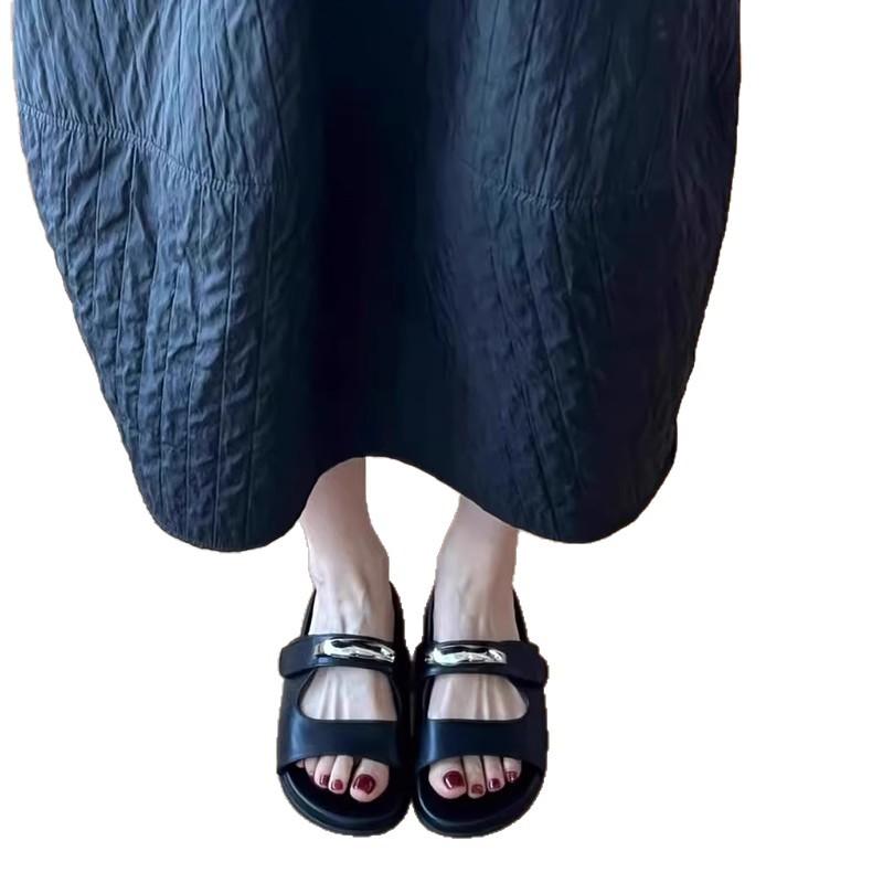 Rindslederversion~ Französische Metallschnalle Einwort Damen 2025 neue Sommer Plateau Strandschuhe Klettverschluss coole Pantoletten