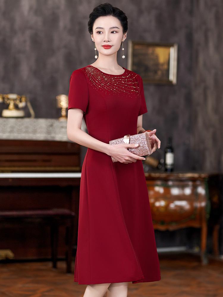 2024 Summer Wine Red High-End Mother of the Bride Dress for Festive Wedding Celebrations - Plus Size Available