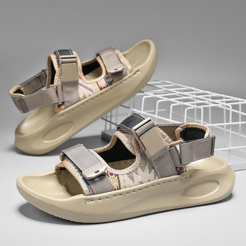 Summer breathable casual non-slip lightweight beach shoes new wear-resistant open-toe platform sandals