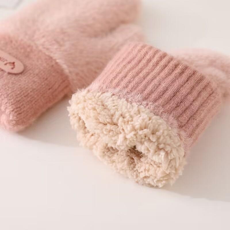 Plush gloves female students keep warm in autumn and winter cute plush thickened simple couple cycling windproof and cold-proof gloves