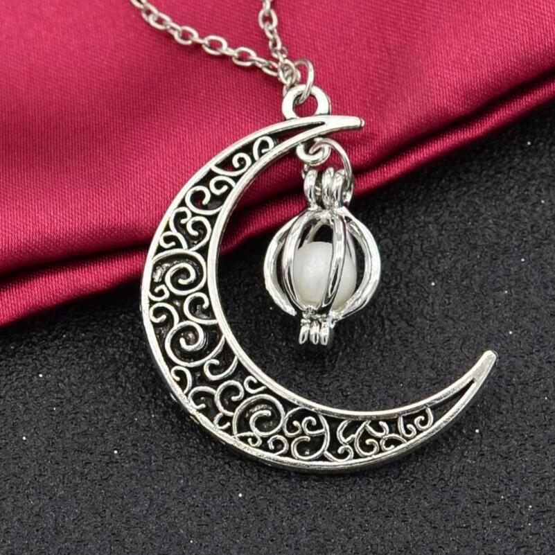 3-Color Luminous Beads Christmas Moon & Pumpkin Pendant Necklace