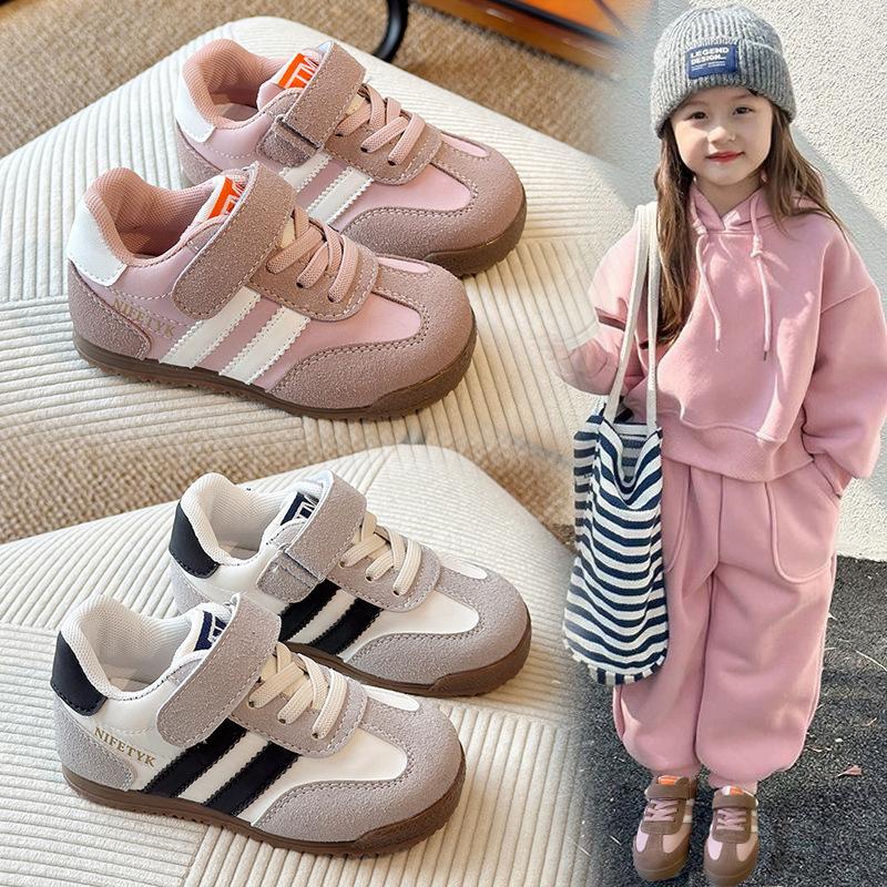 Children's sports shoes 2025 spring and autumn new boys and girls versatile moral training shoes medium and small children's casual soft baseplate sho