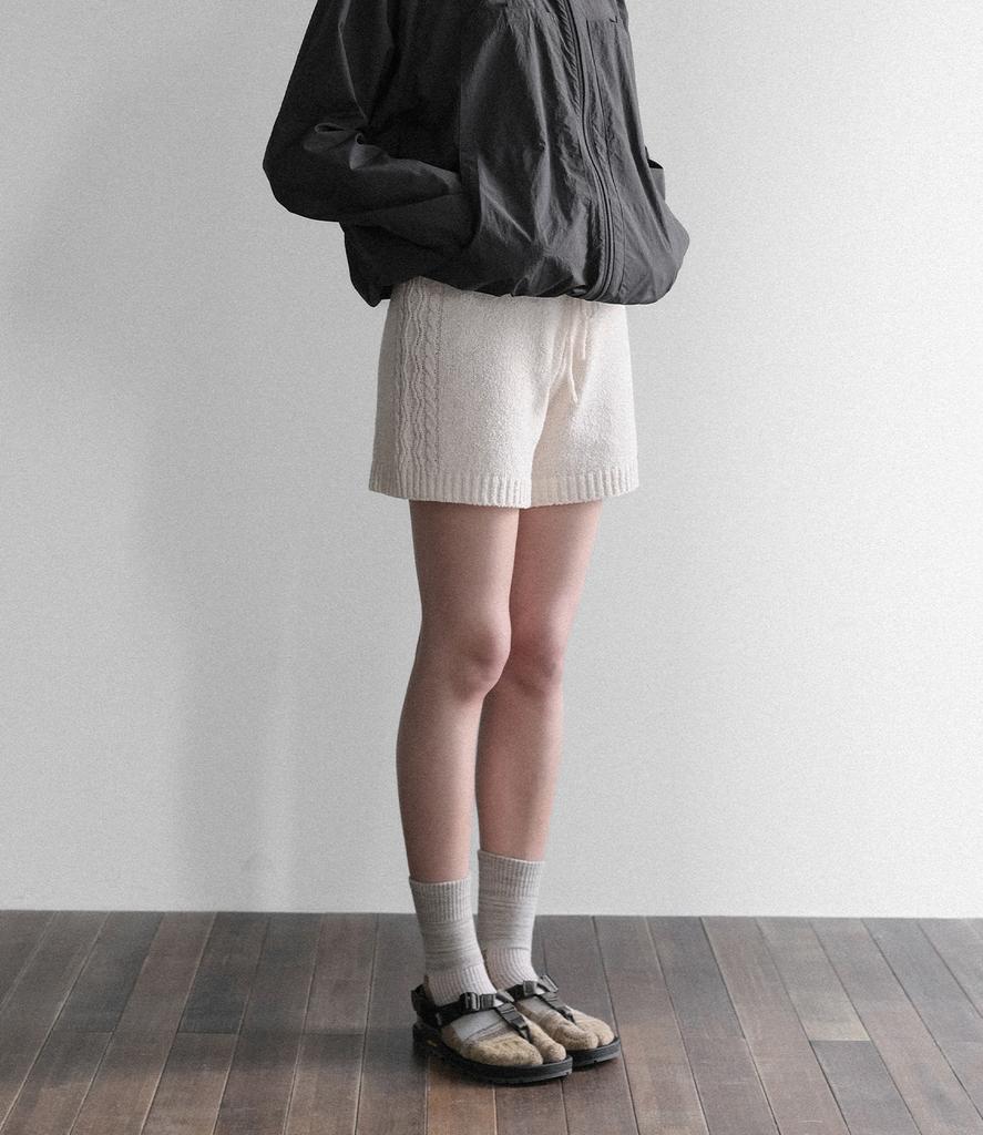 Ememogadeun (W) Boucle Knit Shorts (2Colors)
