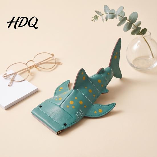 Lightweight Cosmetic Holder Whale Shark Sunglasses Case Creative Faux Leather Pencil Pouch Unique Birthday Gift for Kids Portable Eyeglasses