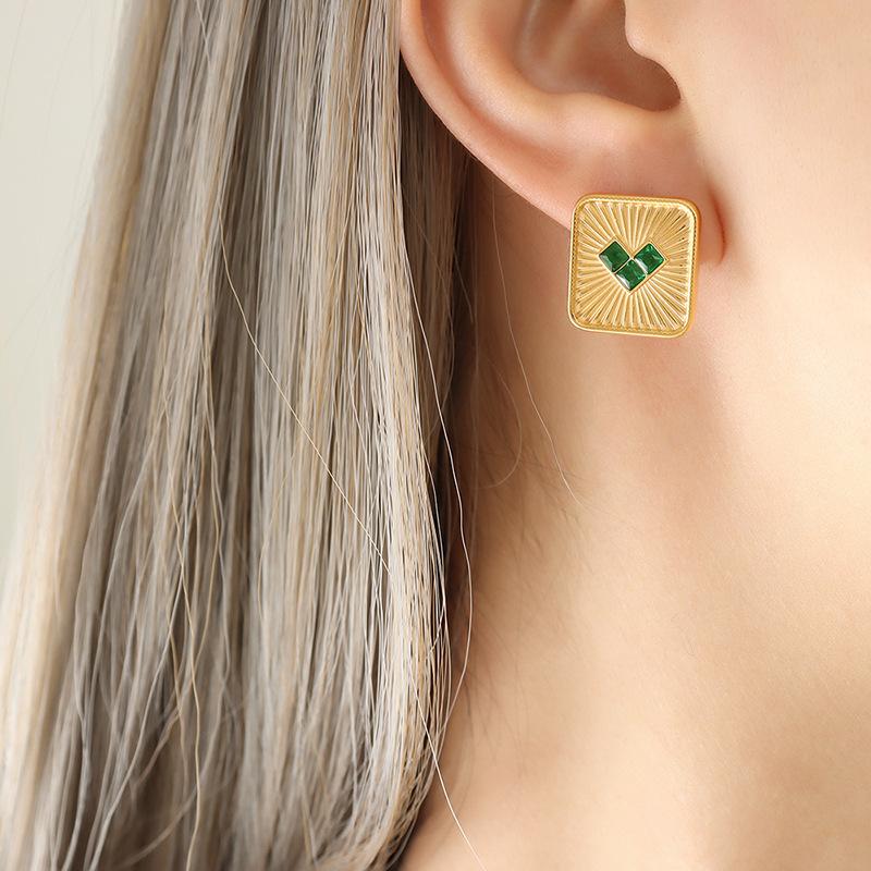 Korean Women'S Niche Design Titanium Steel Square Brand Heart Pendant Necklace Personalized Fashion Earrings Gold-Plated Jewelry Set