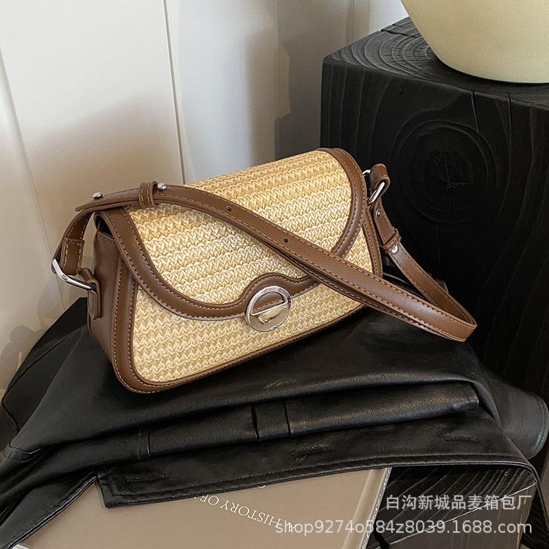 Internet celebrity explosion contrasting color armpit small bag women 2025 new niche design woven bag crossbody small square bag