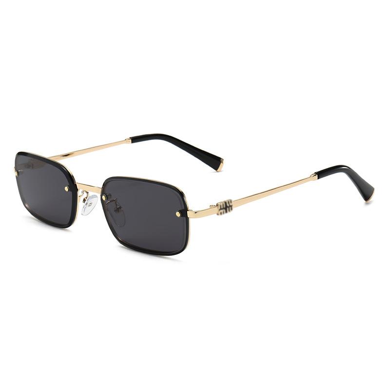 Metal small square sunglasses, European and American ins fashionable high-end sunglasses, trendy men and women wear sunscreen glasses