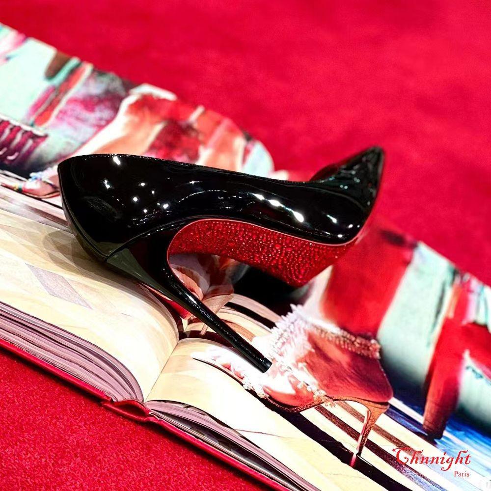 

2025 Туфли-стилетто на высоком каблуке со стразами: Сексуальные черные лаковые туфли с острым носком и боковыми вырезами - Идеальная свадебная обувь 36