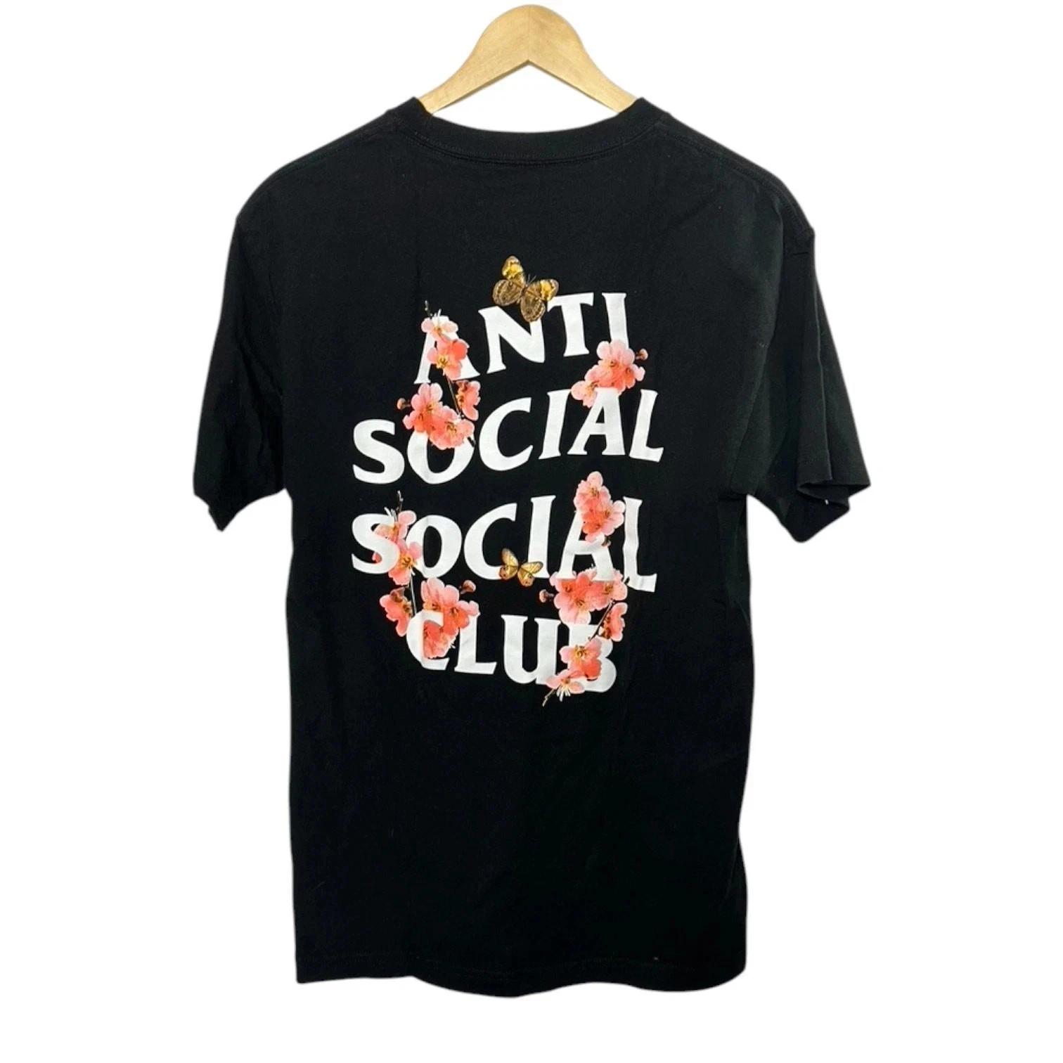 Streetwear Brand Inspired Cherry Blossom Graphic T-Shirt Black L