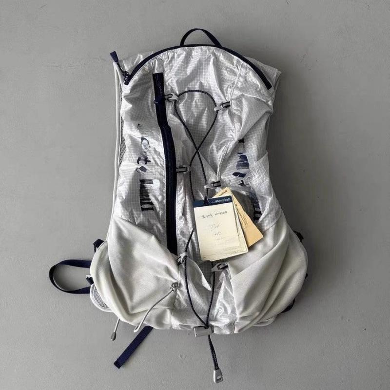 Легкий рюкзак для скалолазания и трейлраннинга белый