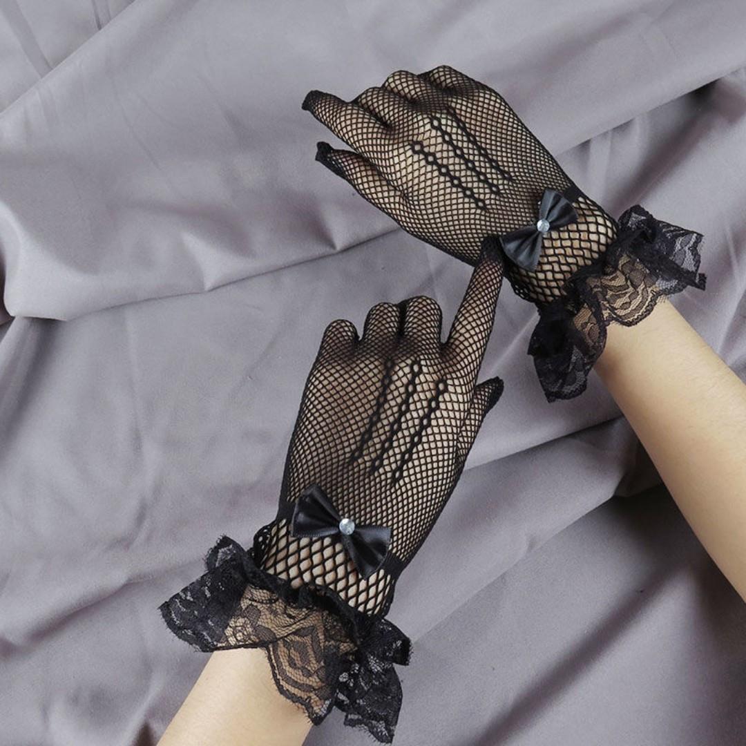 

Elegant Ladies Short Lace Gloves Sheer Fishn Net Black White Prom Party чорний