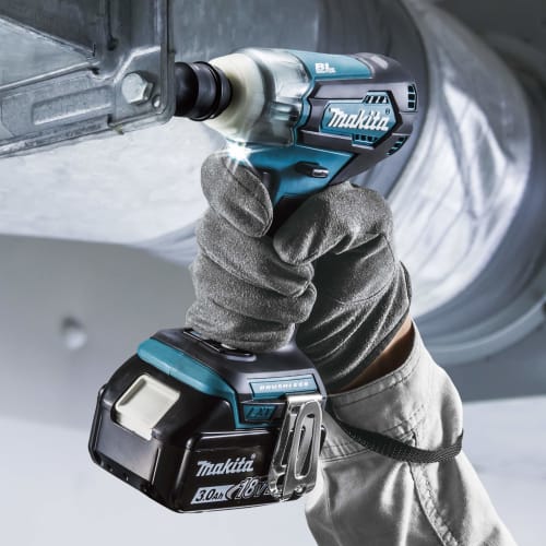 Makita Impact Wrench TW181DZ (18V) Torque 180Nm Equipped with nut drop prevention mode Battery charger sold separately