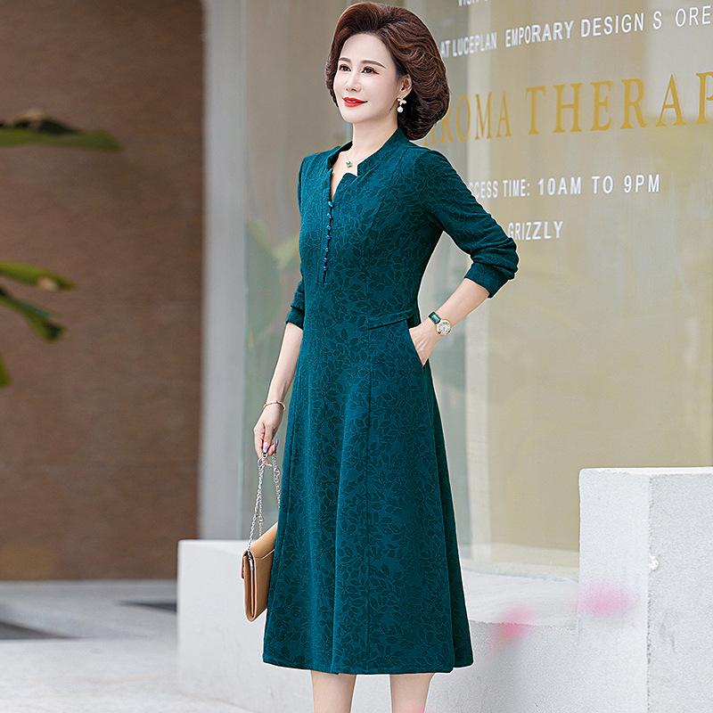 Mámino středně dlouhé plus size šaty s fleecovou podšívkou na jaro a podzim - Zeštíhlující střih pro dámy středního věku a starší